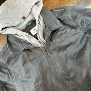 Legendary Whitetails Men's Gray Hooded Jacket